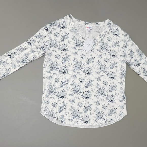 Floral Print V-Neck blouse - Picture 3 of 3